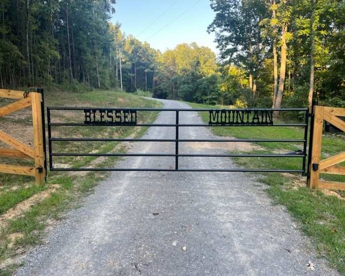 Country style gate