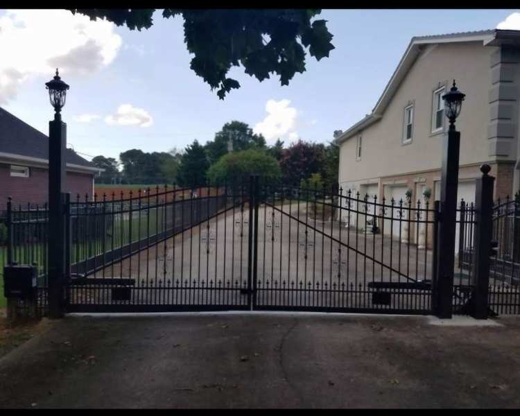 Electric gate operator at home.